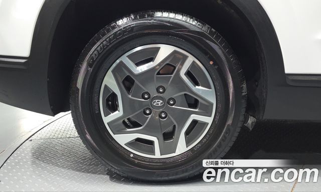 Hyundai Santa Fe HEV 1.6 2WD Prestige 2023 — фото 5