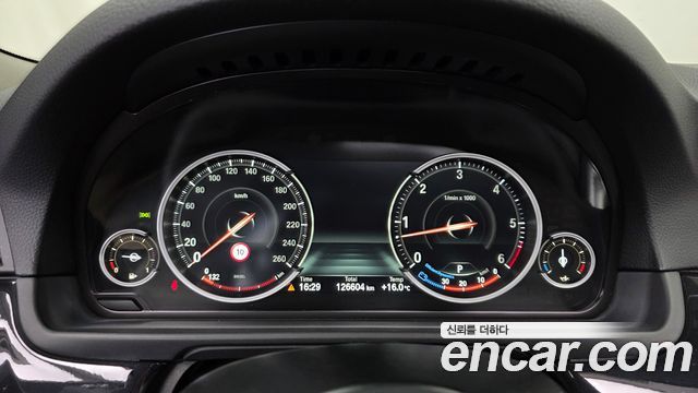 BMW 5 Series (F10) 530d xDrive M Aero Dynamic 2016 — фото 8