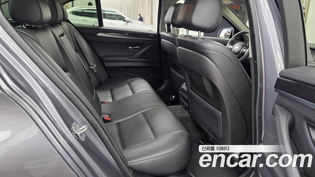 BMW 5 Series (F10) 530d xDrive M Aero Dynamic 2016 — фото 16