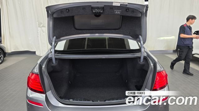 BMW 5 Series (F10) 530d xDrive M Aero Dynamic 2016 — фото 24