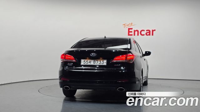 Hyundai i40 Saloon 1.7 VGT YOUNIQUE 2016 — фото 4