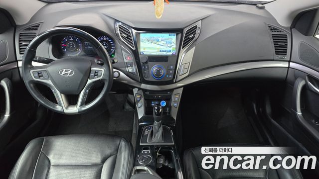 Hyundai i40 Saloon 1.7 VGT YOUNIQUE 2016 — фото 7