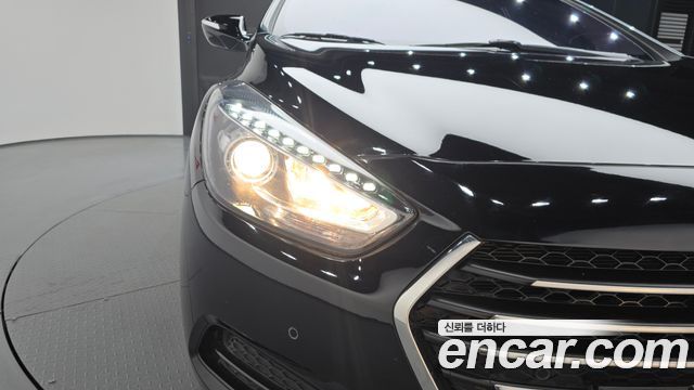 Hyundai i40 Saloon 1.7 VGT YOUNIQUE 2016 — фото 22