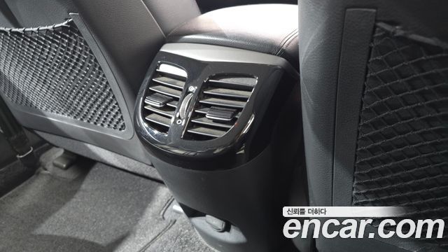 Hyundai i40 Saloon 1.7 VGT YOUNIQUE 2016 — фото 27