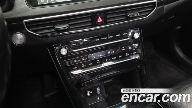Kia K7 Premier 3.0 LPI Prestige(Rented) 2020 — фото 21