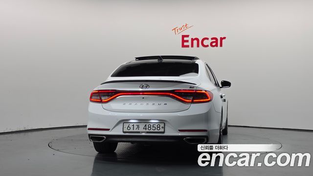 Hyundai Grandeur (IG) 3.0 Exclusive Special 2017 — фото 4