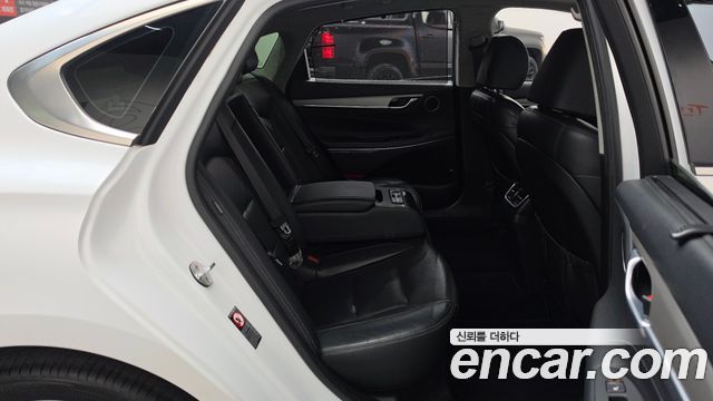 Hyundai Grandeur (IG) 3.0 Exclusive Special 2017 — фото 11