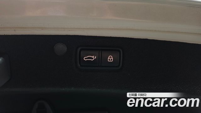 Hyundai Grandeur (IG) 3.0 Exclusive Special 2017 — фото 20