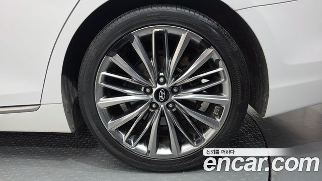 Hyundai Grandeur (IG) 3.0 Exclusive Special 2017 — фото 21