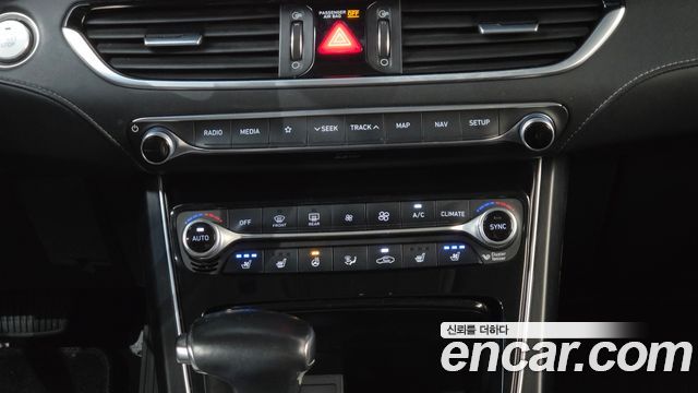 Hyundai Grandeur (IG) 3.0 Exclusive Special 2017 — фото 41