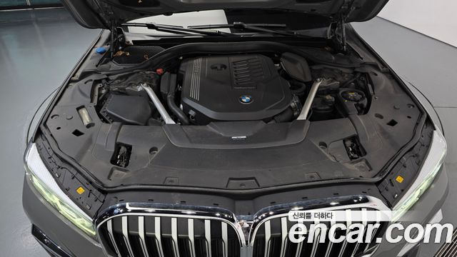 BMW 7 Series (G11) 740Li xDrive M Sport Package 2021 — фото 6
