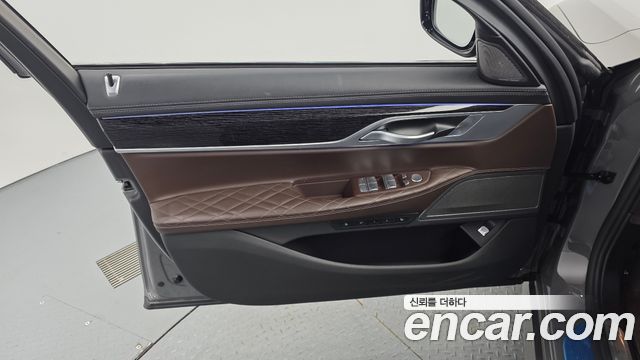 BMW 7 Series (G11) 740Li xDrive M Sport Package 2021 — фото 24