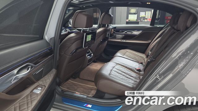 BMW 7 Series (G11) 740Li xDrive M Sport Package 2021 — фото 26