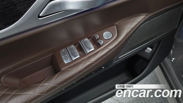 BMW 7 Series (G11) 740Li xDrive M Sport Package 2021 — фото 27