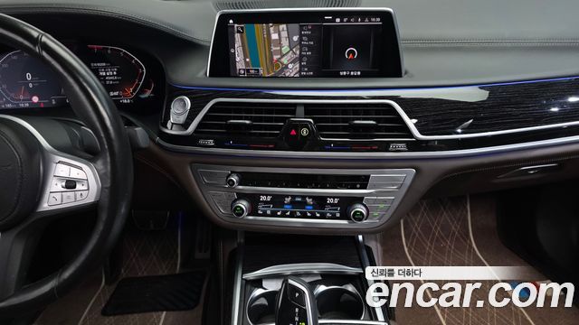 BMW 7 Series (G11) 740Li xDrive M Sport Package 2021 — фото 29