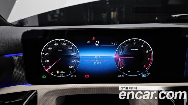 Mercedes-Benz A-Class (W177) A220 Sedan 2025 — фото 8