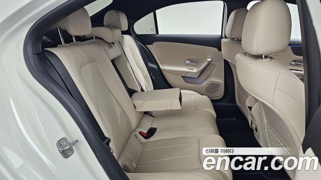 Mercedes-Benz A-Class (W177) A220 Sedan 2025 — фото 11