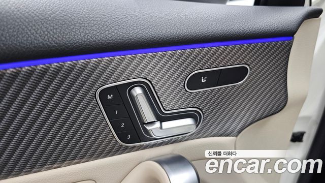 Mercedes-Benz A-Class (W177) A220 Sedan 2025 — фото 17