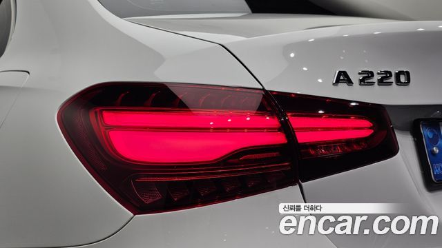 Mercedes-Benz A-Class (W177) A220 Sedan 2025 — фото 23