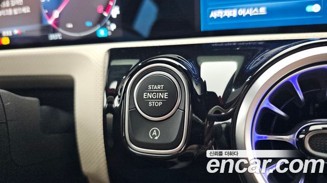Mercedes-Benz A-Class (W177) A220 Sedan 2025 — фото 28