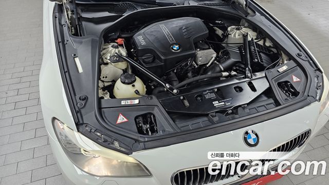 BMW 5 Series (F10) 528i xDrive 2013 — фото 6