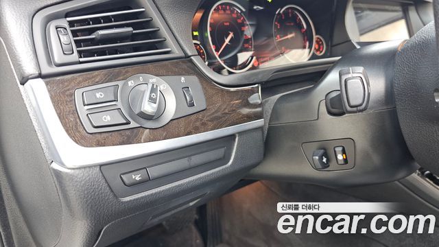 BMW 5 Series (F10) 528i xDrive 2013 — фото 19
