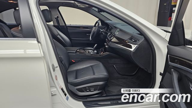 BMW 5 Series (F10) 528i xDrive 2013 — фото 26
