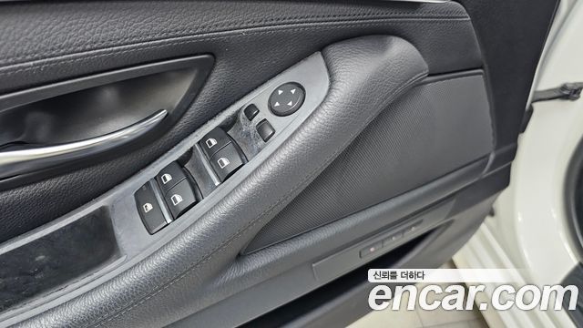 BMW 5 Series (F10) 528i xDrive 2013 — фото 28