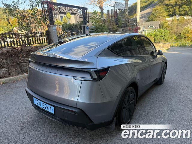 Tesla Model Y Long Range AWD 2025 — фото 5
