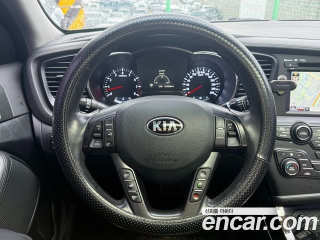 Kia K5 2.0 Prestige Standard 2013 — фото 17