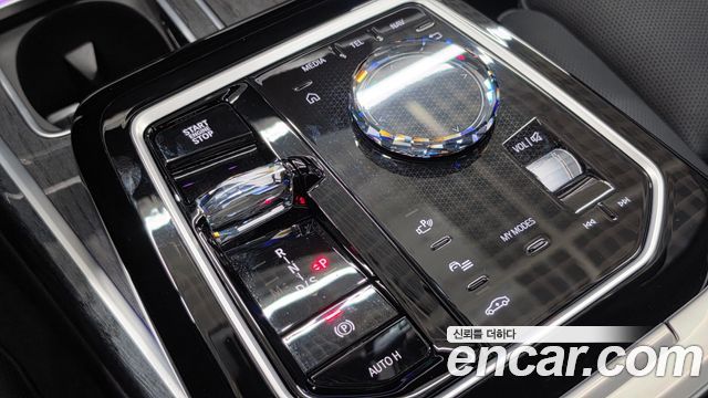BMW 7 Series (G70) 740i xDrive M Sport 2026 — фото 9