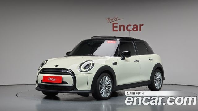 MINI Cooper 5-Door Classic Plus 3rd 2022 — фото 11