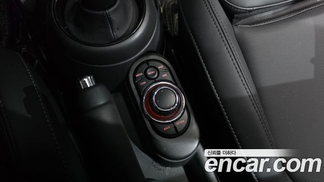 MINI Cooper 5-Door Classic Plus 3rd 2022 — фото 37