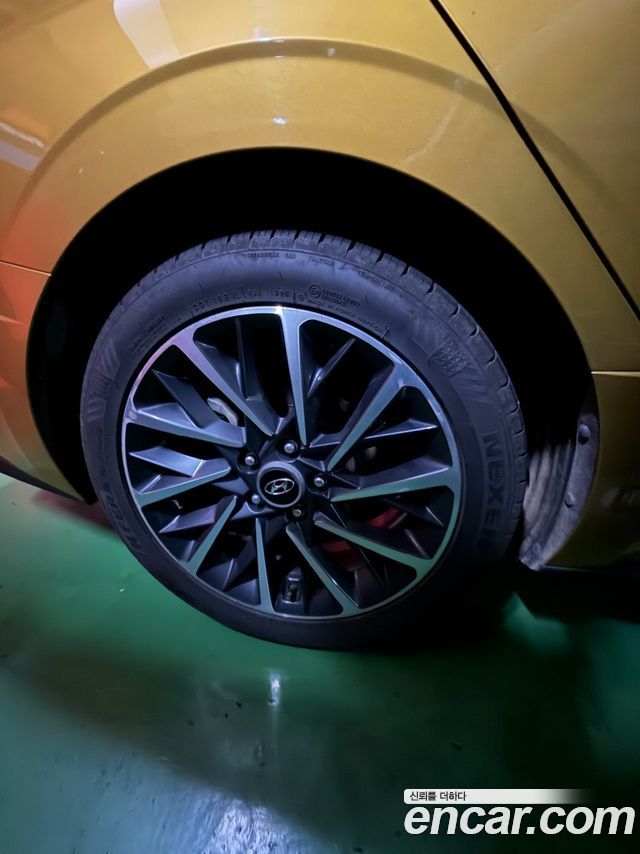 Hyundai Sonata (DN8) 2.0 Premium Family 2020 — фото 14