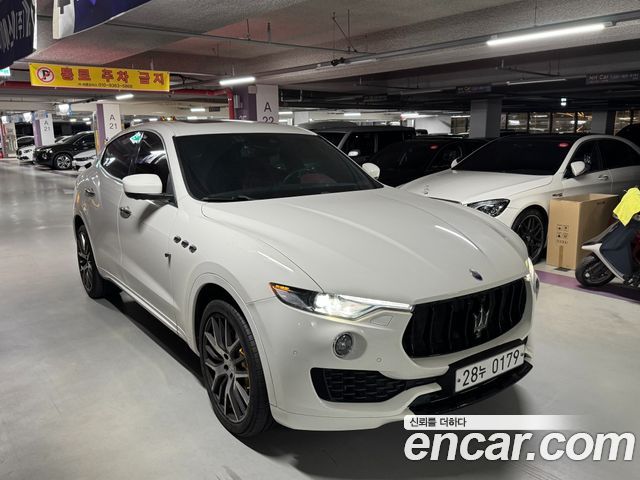 Maserati Levante 3.0 S AWD 2017 — фото 5