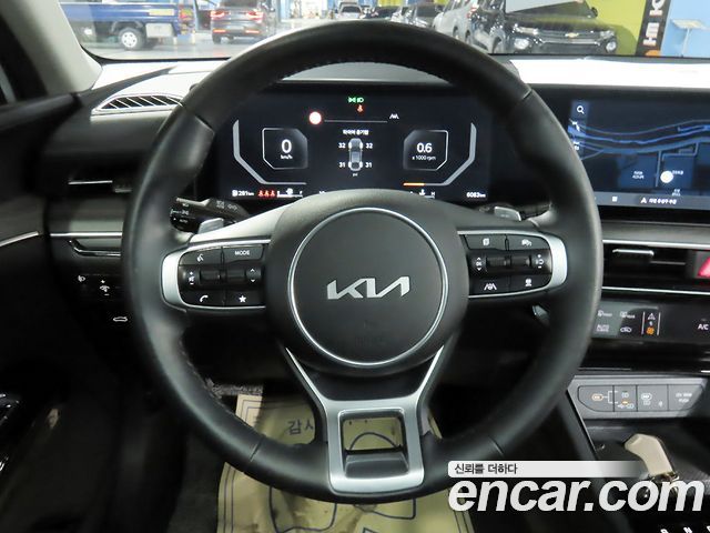 Kia K5 (III) 2.0 LPi Noblesse 2025 — фото 10