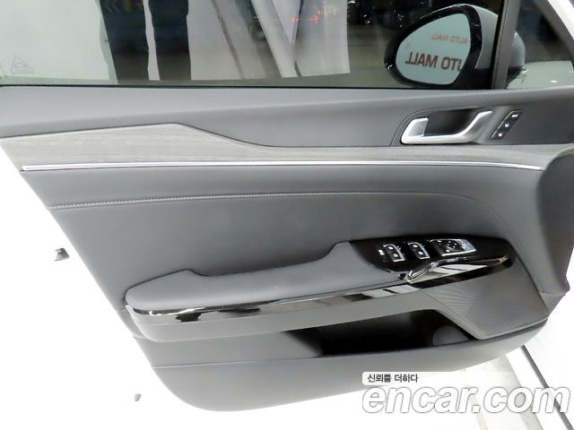 Kia K5 (III) 2.0 LPi Noblesse 2025 — фото 18