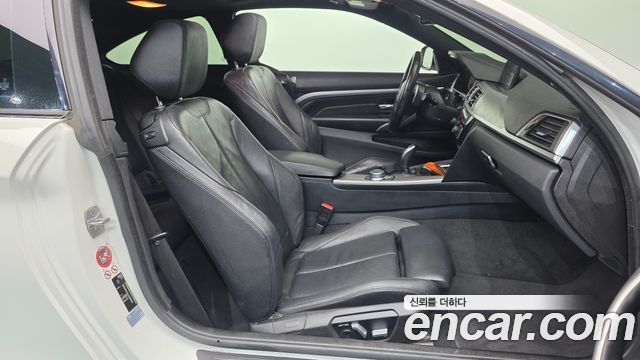 BMW 4 Series (F32) 420d M Sport Coupe 2018 — фото 11