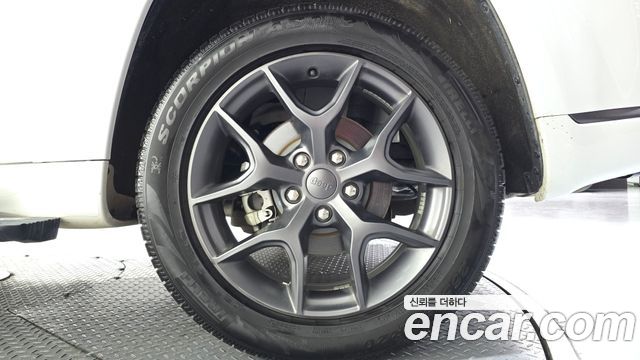 Jeep Grand Cherokee 3.6 Limited-X WK2 2019 — фото 27