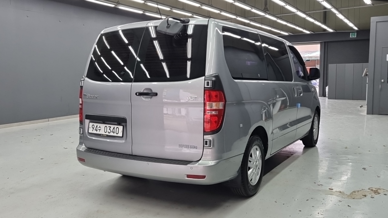 Hyundai Grand Starex Van 3-Seater Smart 2018 — фото 2