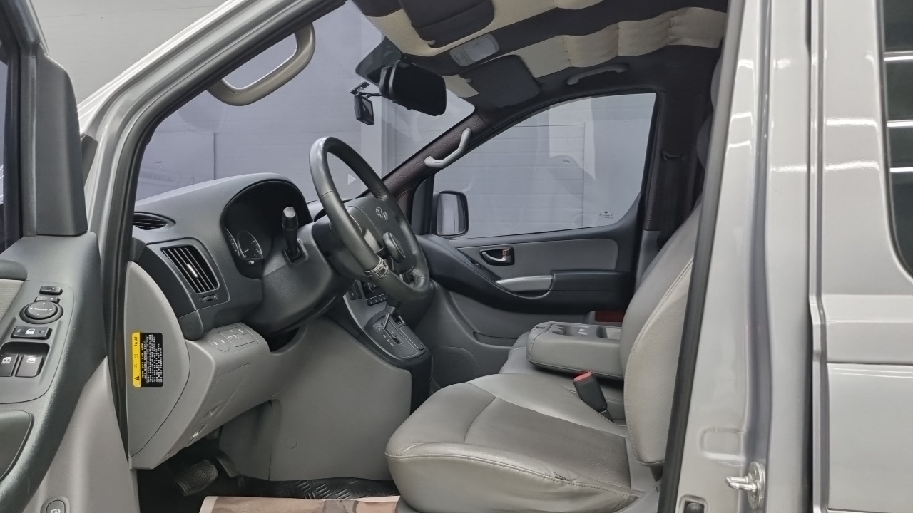 Hyundai Grand Starex Van 3-Seater Smart 2018 — фото 6