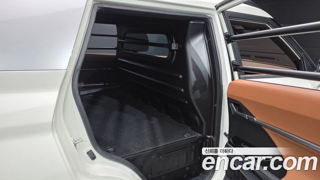 KG Mobility (SsangYong) Torres Gasoline 1.5 2WD TV7 2025 — фото 13