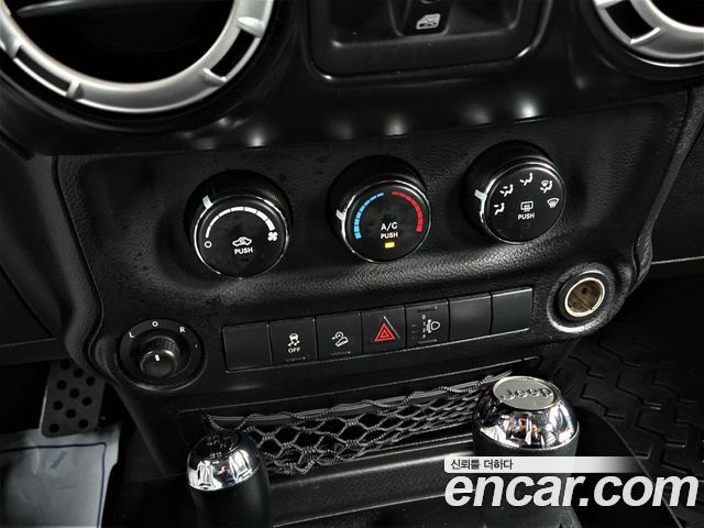 Jeep Wrangler (JK) 2.8 Diesel Rubicon 4Door 2012 — фото 21
