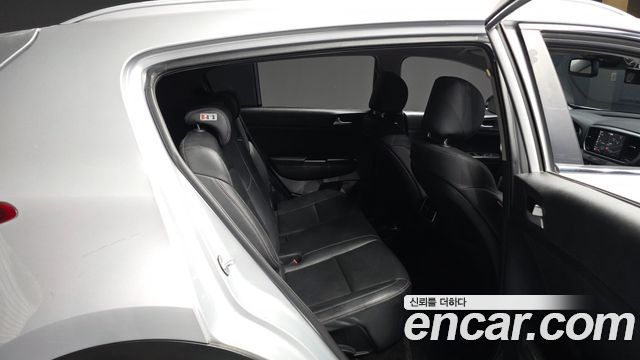 Kia Sportage The Bold Diesel 2.0 2WD Prestige 2019 — фото 12