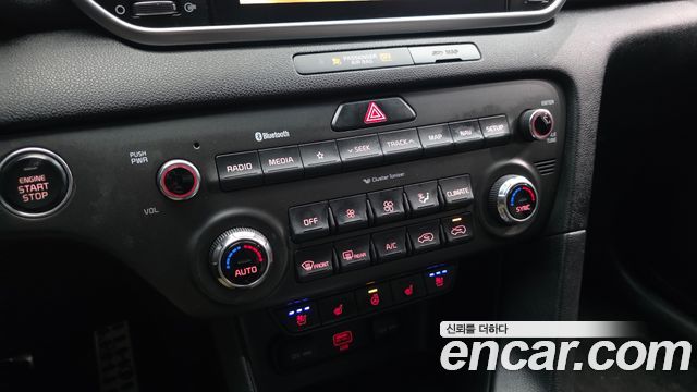 Kia Sportage The Bold Diesel 2.0 2WD Prestige 2019 — фото 16