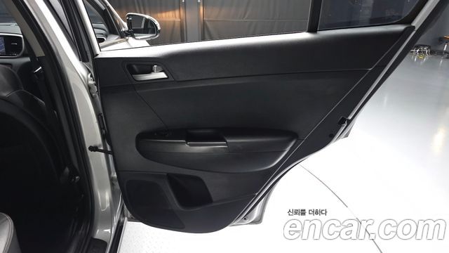 Kia Sportage The Bold Diesel 2.0 2WD Prestige 2019 — фото 25