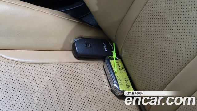 Kia K5 (III) 2.0 Prestige 2022 — фото 16