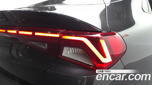 Kia K5 (III) 2.0 Prestige 2022 — фото 23