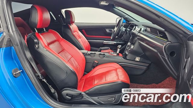 Ford Mustang Coupe 2019 — фото 11