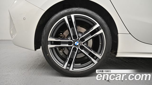 BMW 1 Series (F40) 120i M Sports 2024 — фото 5
